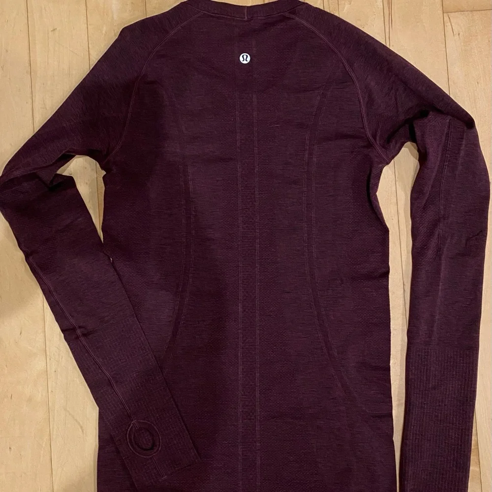 NWOT Lululemon Swiftly Tech Long Sleeve - Picture 4 of 8